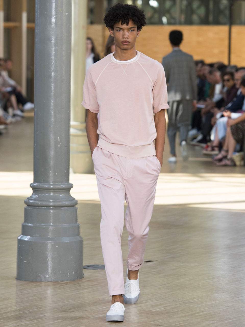 Look - 42