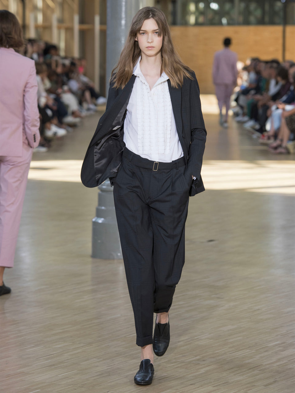 Look - 44
