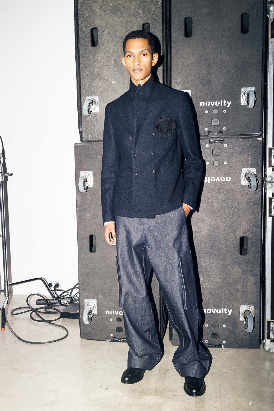 Look - 3