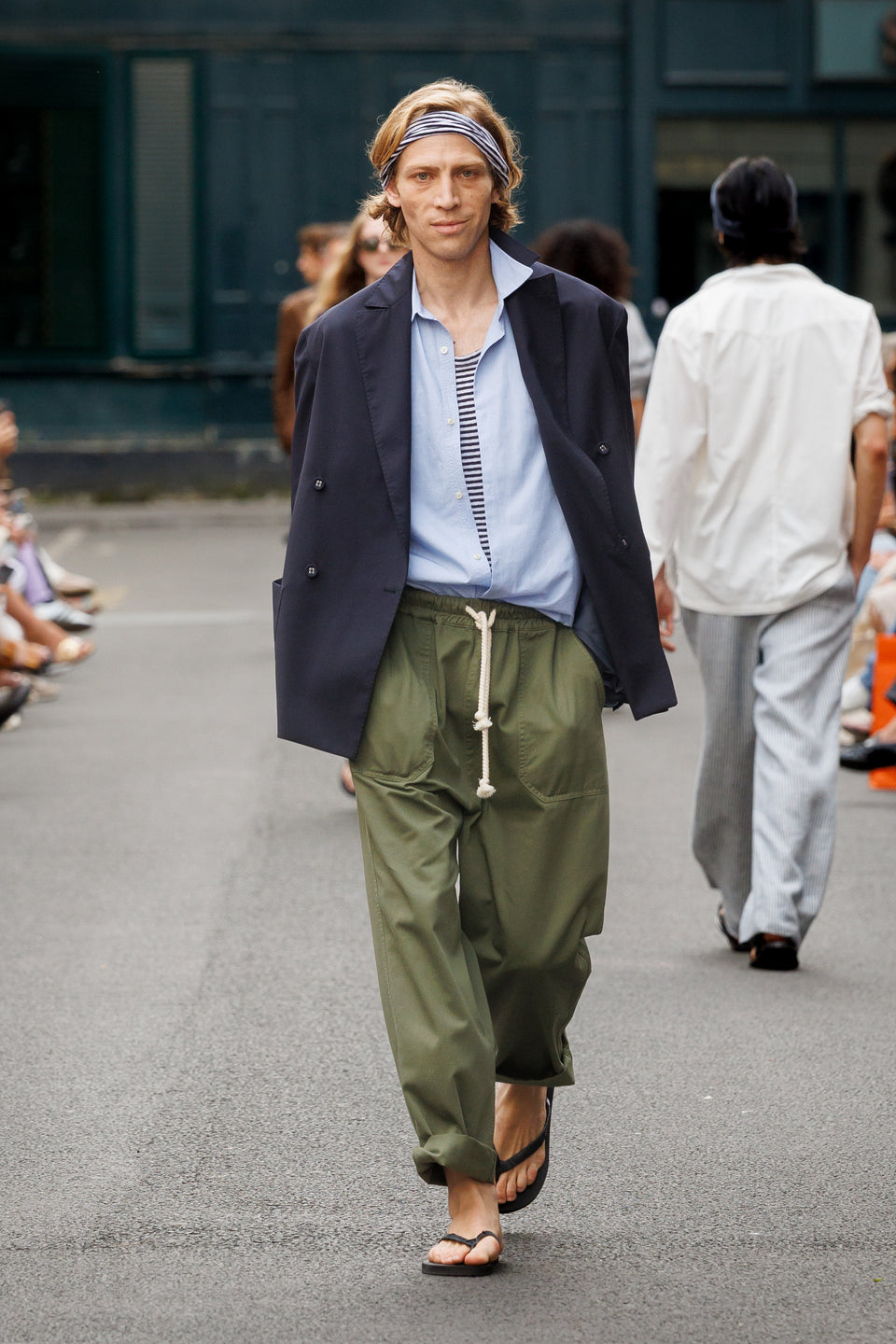 Look - 9