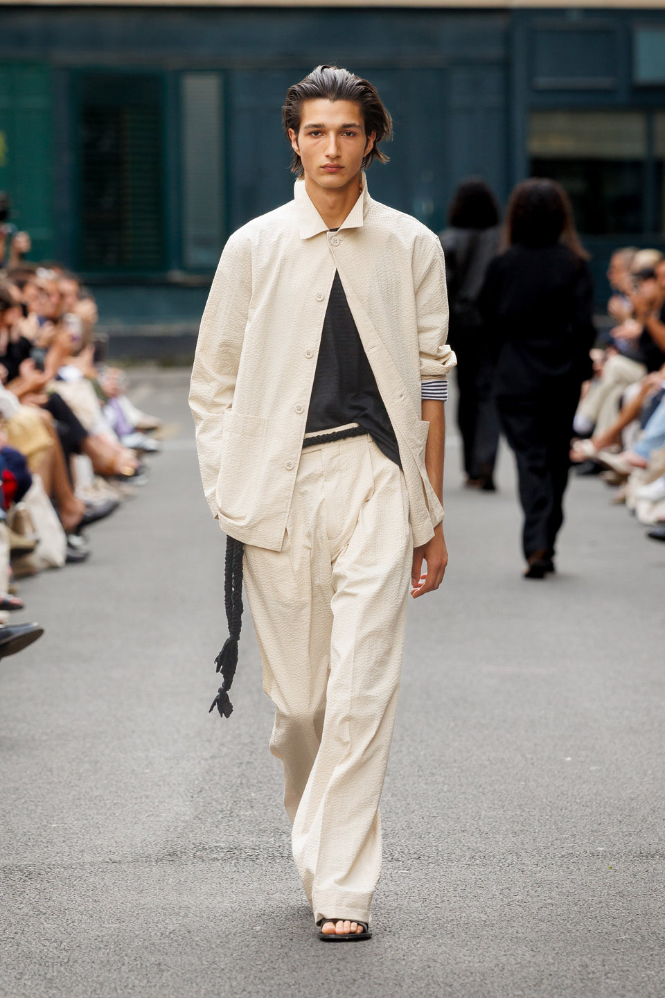 Look - 26