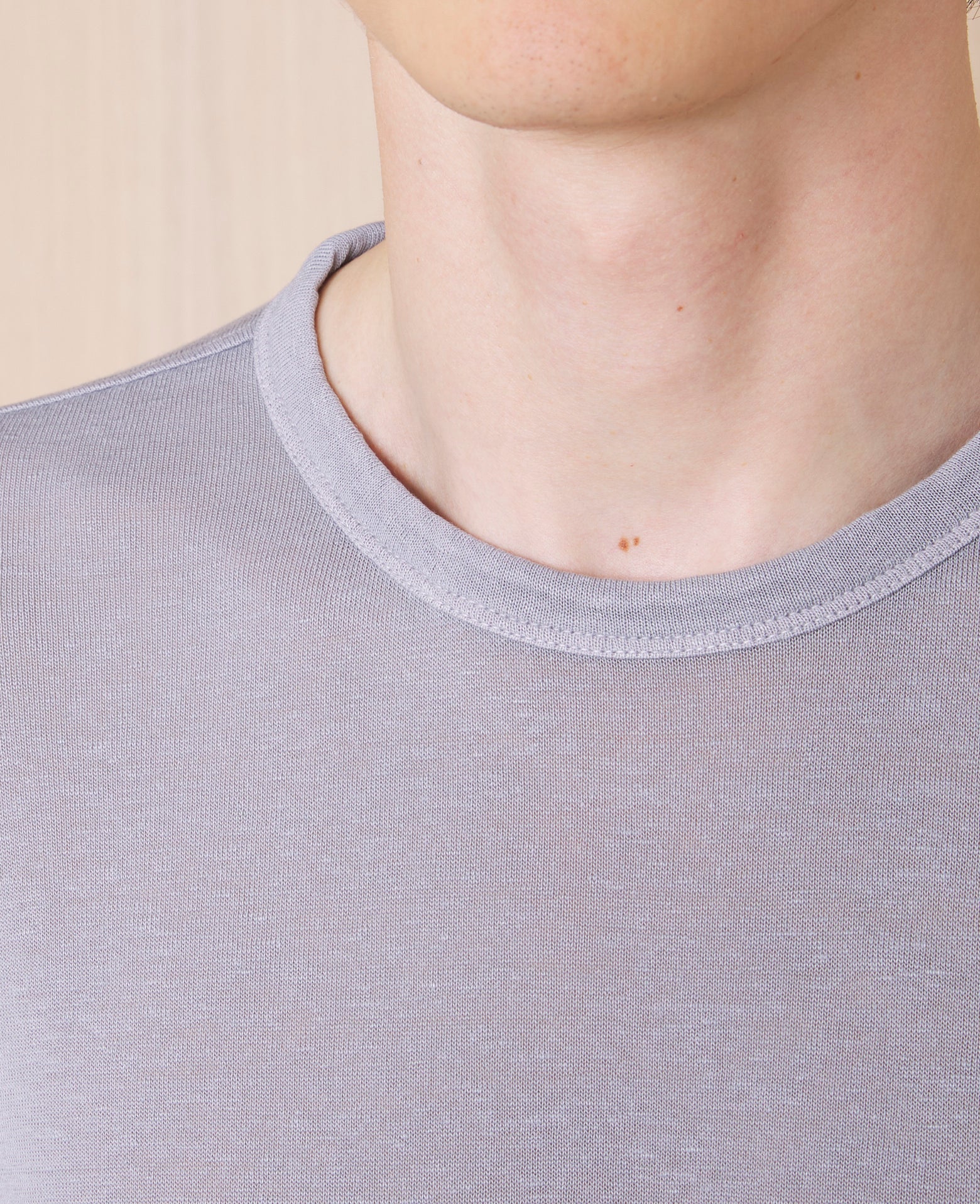 T-shirt 4 - Image 4