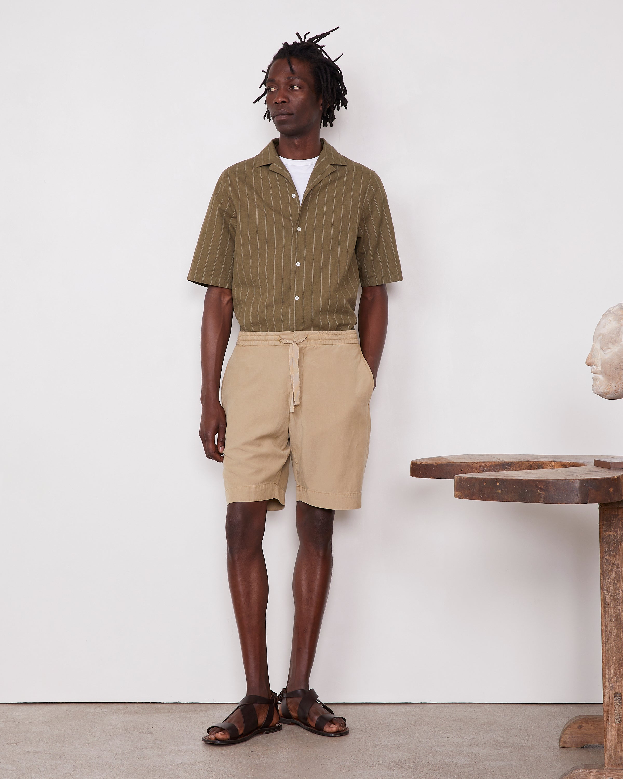 『Officine Generale』ショートパンツ FATI SHORT Officine Generale Fati Shorts in White | Lyst