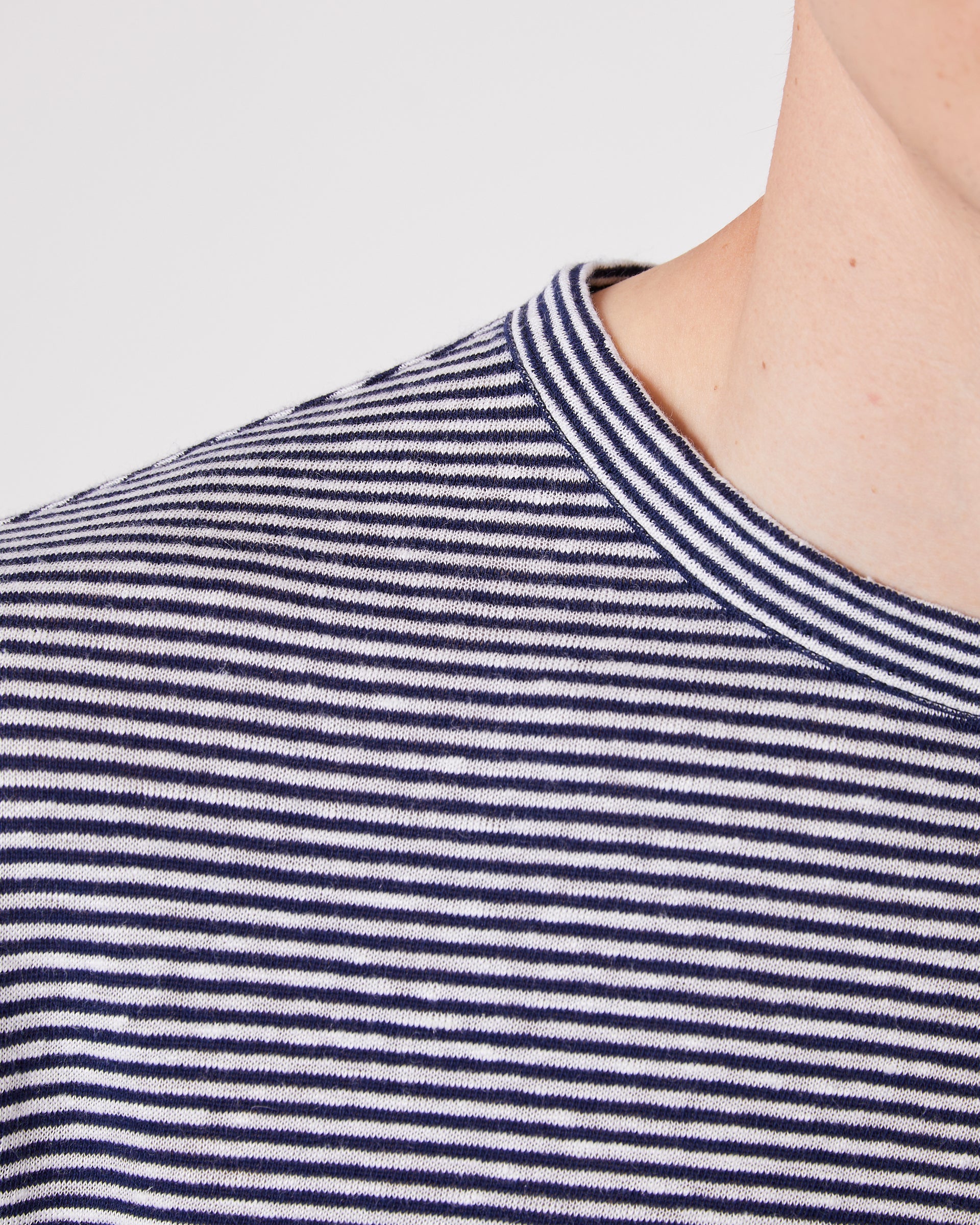 T-shirt 4 - Image 4