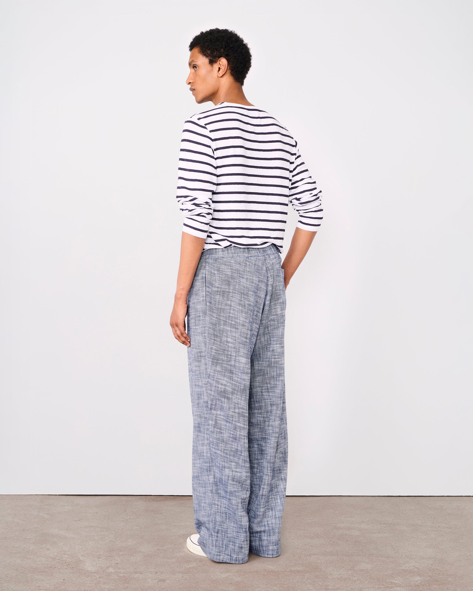 Chino nilson - Image 2