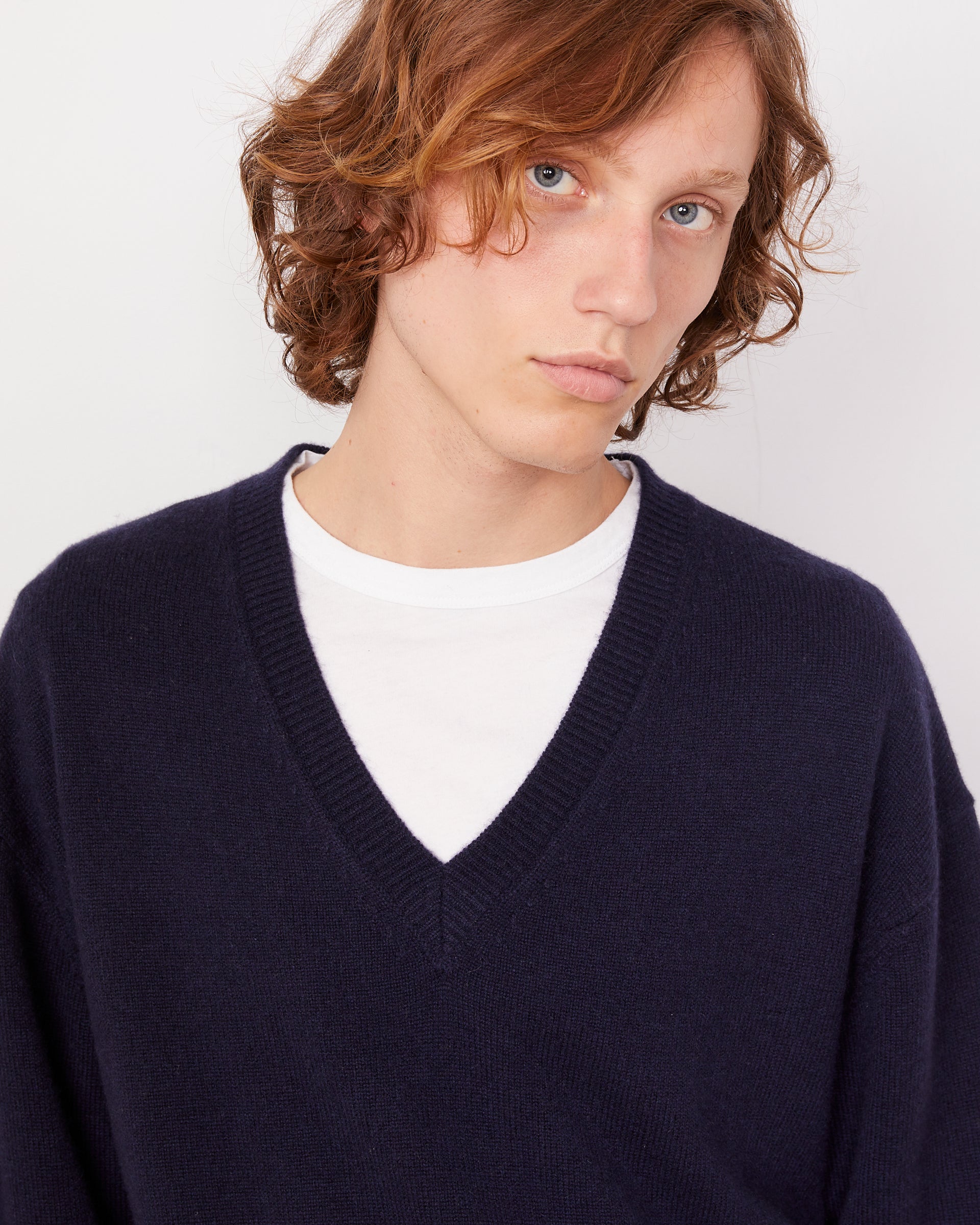 Manu vneck soft cashmere 4 - Image 4