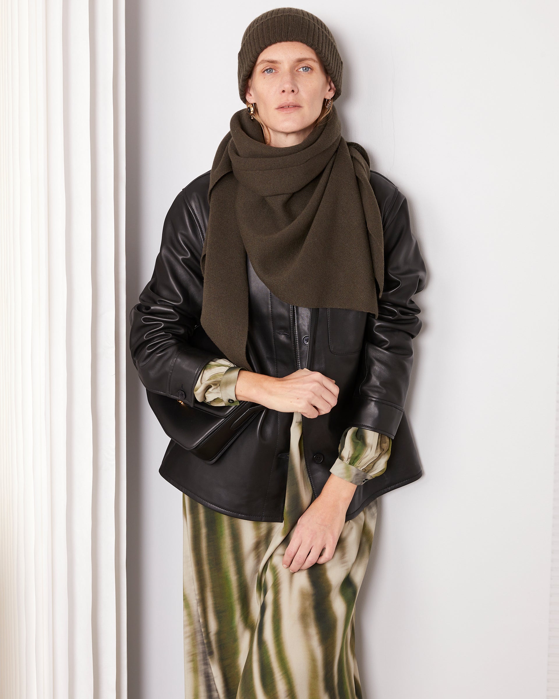 Triangle scarf - Image 4