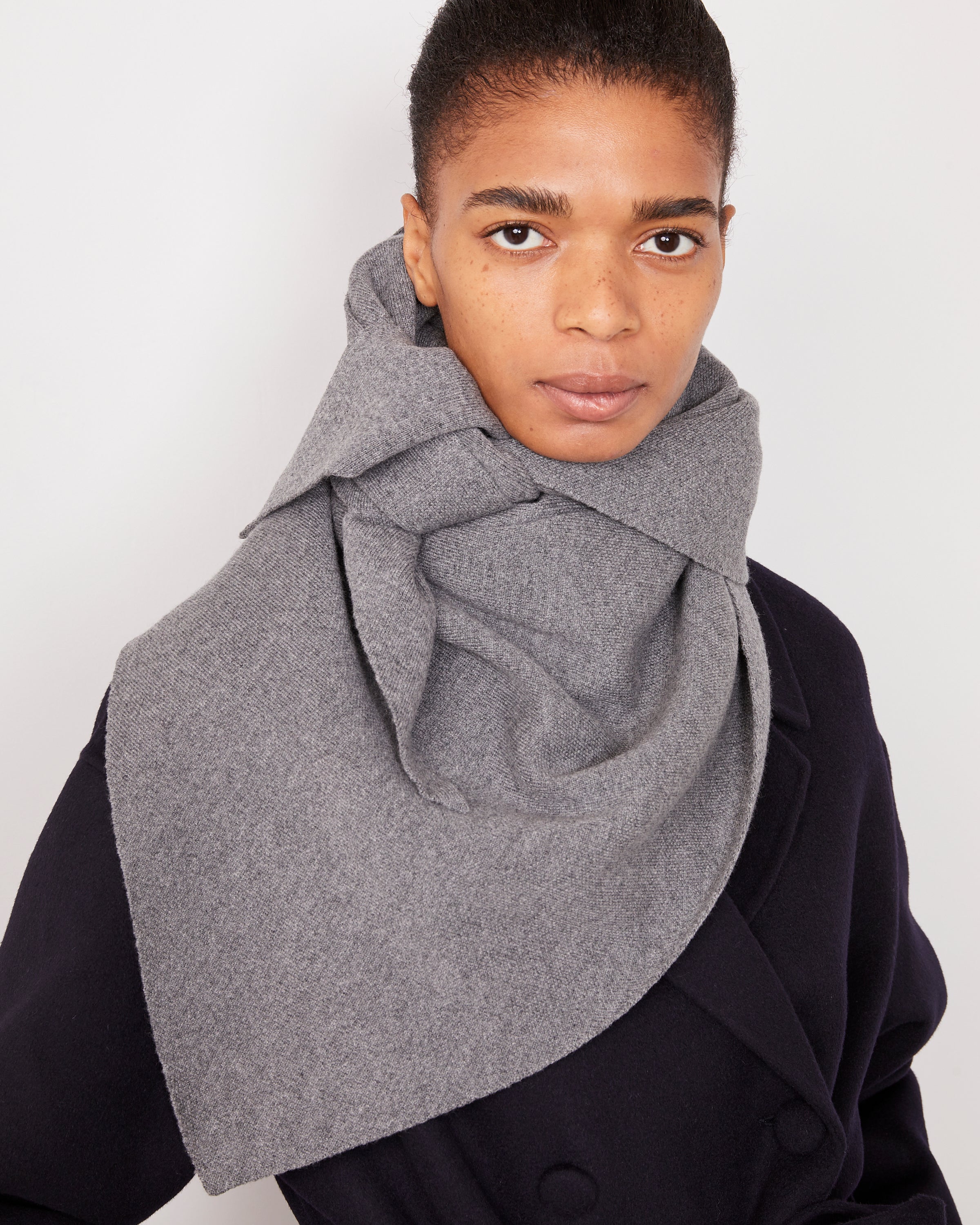 Oblada TRIANGLE ニットスカーフ GRAY CINCH Oblada TRIANGLE／ニットスカーフ GRAY oblada/CINCH>COTSWOLDS